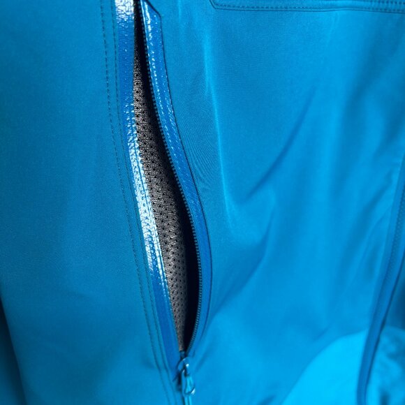 ARC'TERYX versatile jacket - Picture 4 of 7